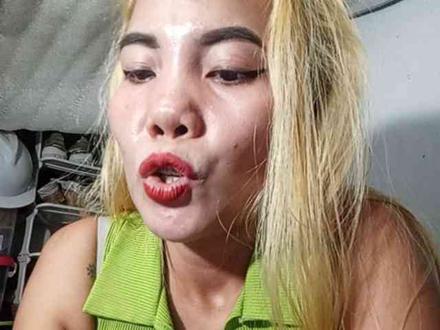Pempemliciouss Live Webcam on BongaCams