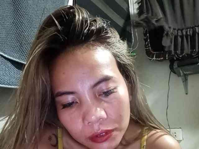 HEARTQUEEN webcam