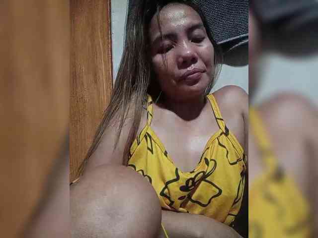 HEARTQUEEN webcam