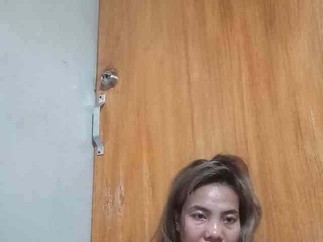 HEARTQUEEN webcam