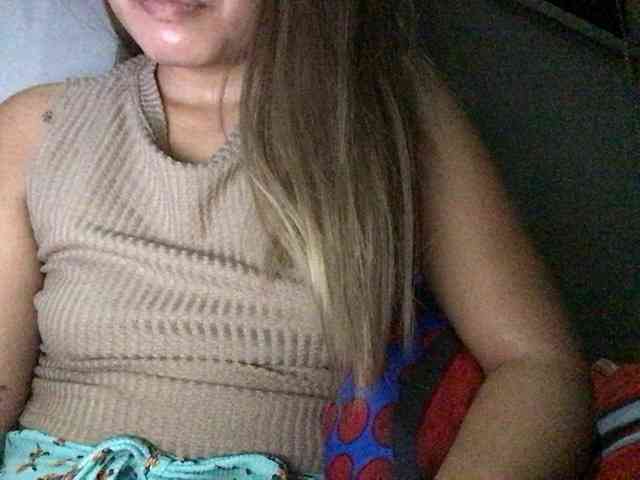 HEARTQUEEN webcam