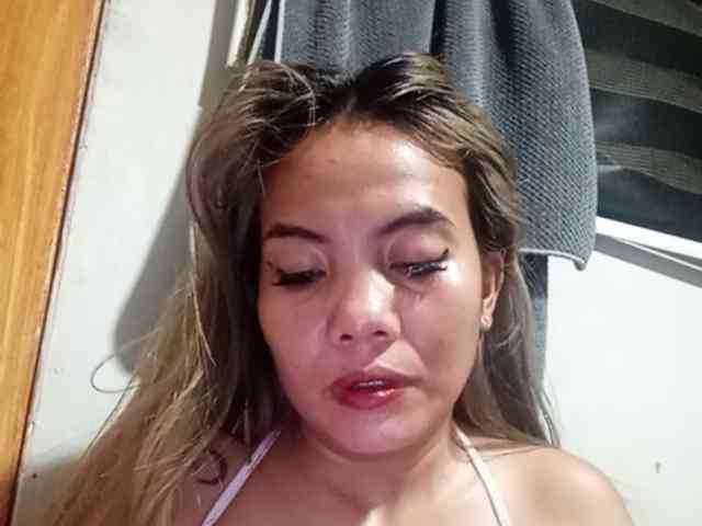 HEARTQUEEN webcam