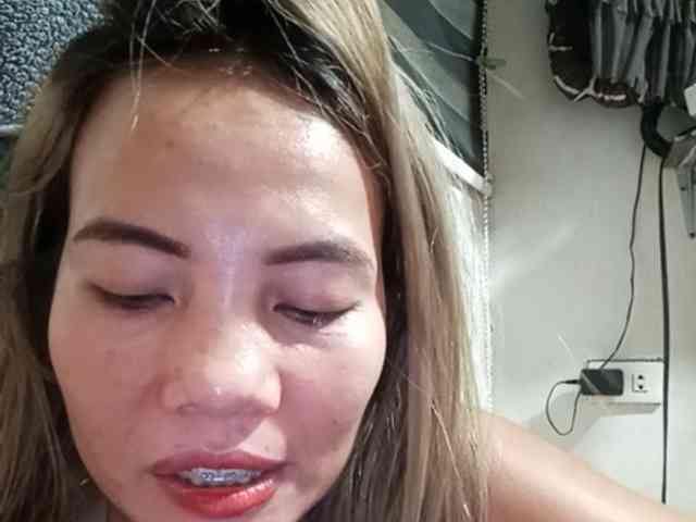 HEARTQUEEN webcam