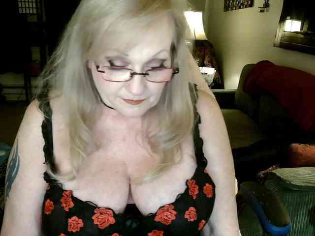 Ava6j74 webcam