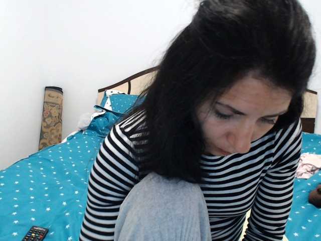 evacrisxxxx's BongaCams show and profile