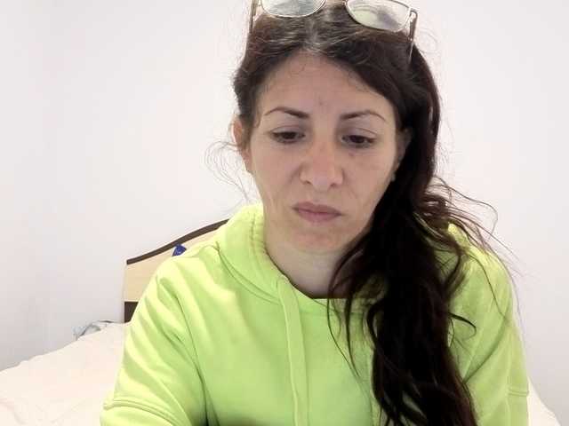 evacrisxxxx live cam on BongaCams