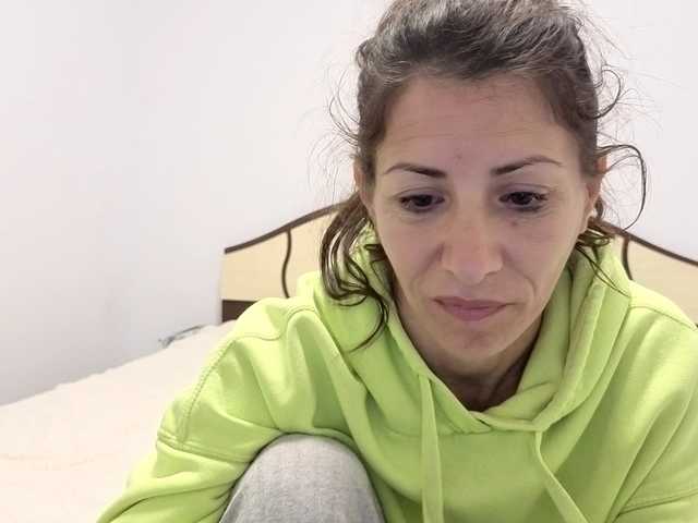 evacrisxxxx live cam on BongaCams