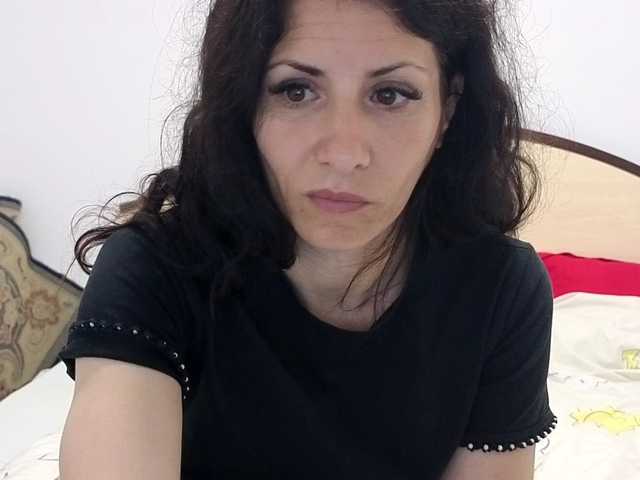 evacrisxxxx live cam on BongaCams