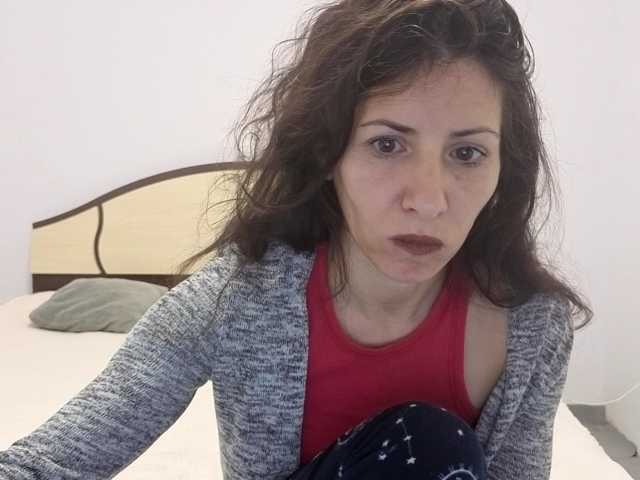 evacrisxxxx live cam preview