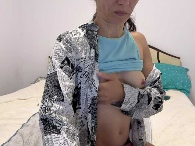 evacrisxxxx live cam on BongaCams