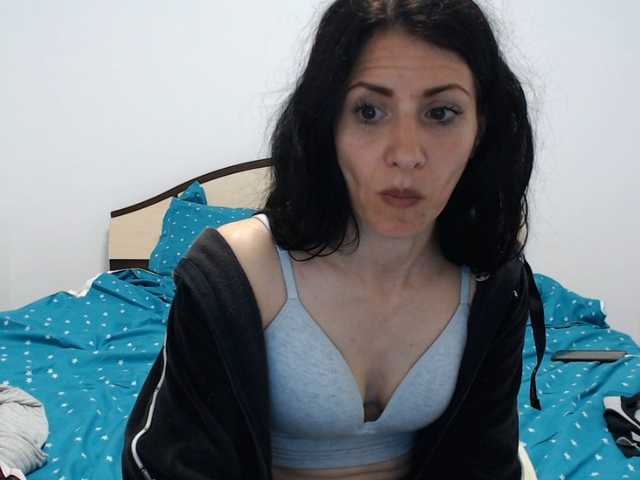 evacrisxxxx's BongaCams show and profile