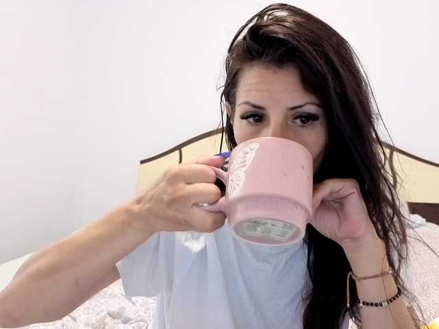 evacrisxxxx live cam on BongaCams