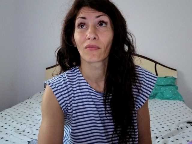 evacrisxxxx live cam on BongaCams