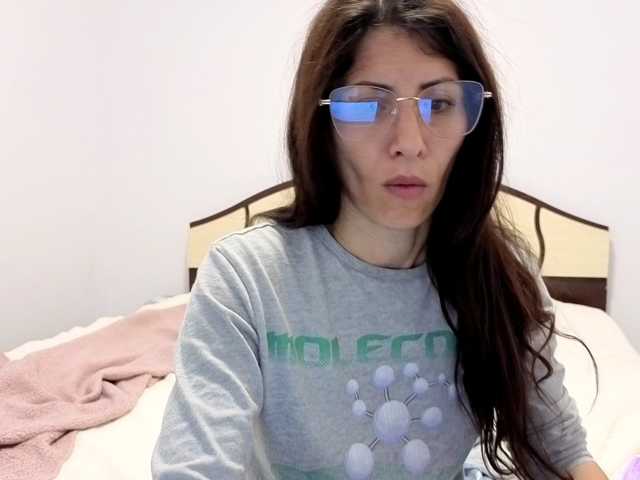 evacrisxxxx live cam on BongaCams