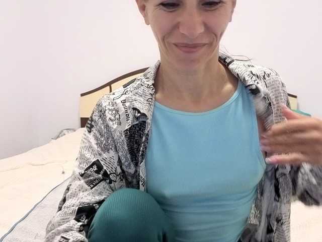 evacrisxxxx live cam on BongaCams