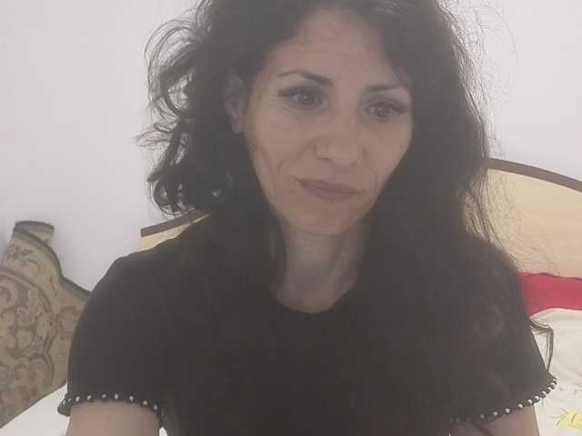 evacrisxxxx live cam on BongaCams