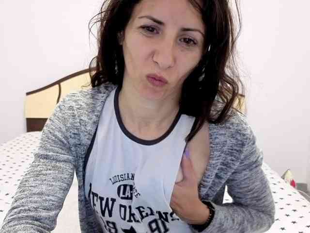 evacrisxxxx