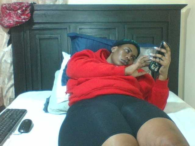 Sexyblacktits live webcam show