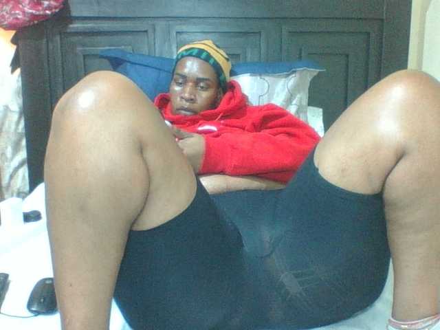 Sexyblacktits live webcam show