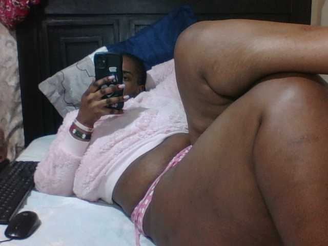Sexyblacktits live webcam show