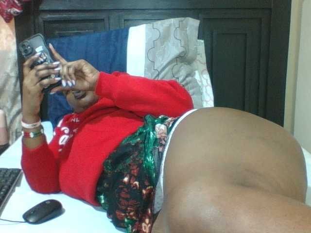 Sexyblacktits live webcam show