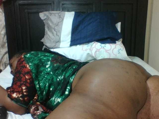 Sexyblacktits live webcam show