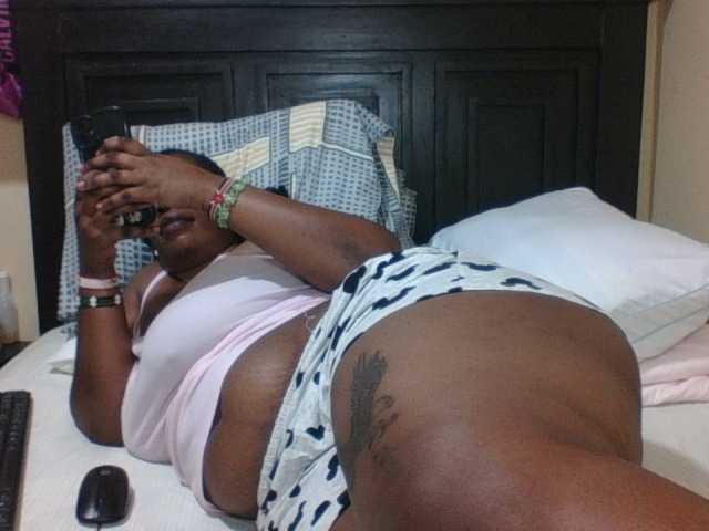 Sexyblacktits webcam