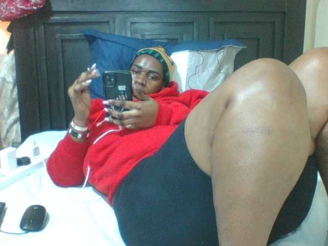 Sexyblacktits live webcam show