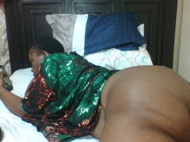 Sexyblacktits live webcam show