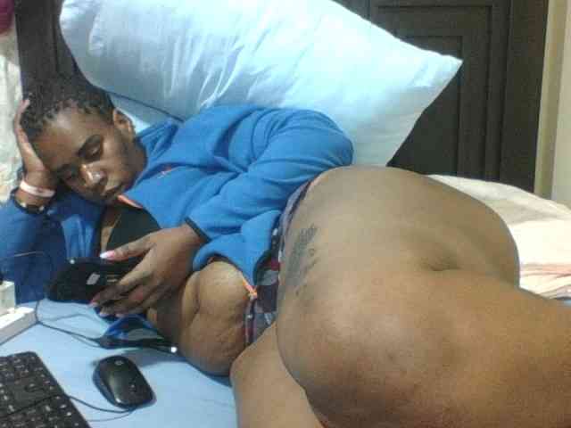 Sexyblacktits webcam