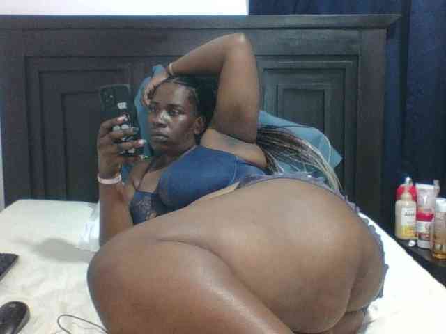 Sexyblacktits webcam