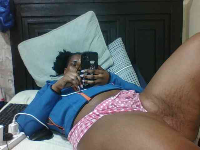 Sexyblacktits webcam