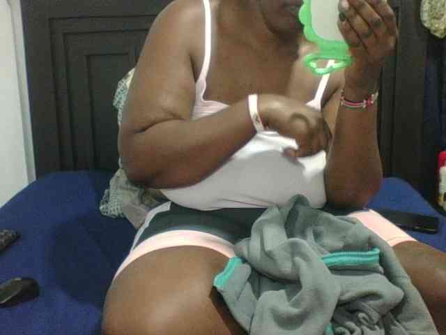 Sexyblacktits webcam