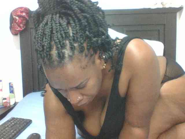 Sexyblacktits webcam