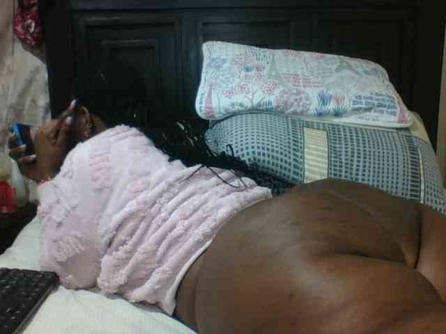 Sexyblacktits webcam