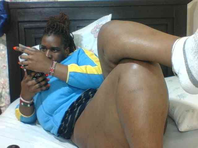 Sexyblacktits webcam