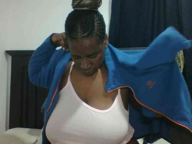 Sexyblacktits webcam