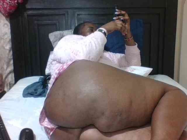 Sexyblacktits webcam