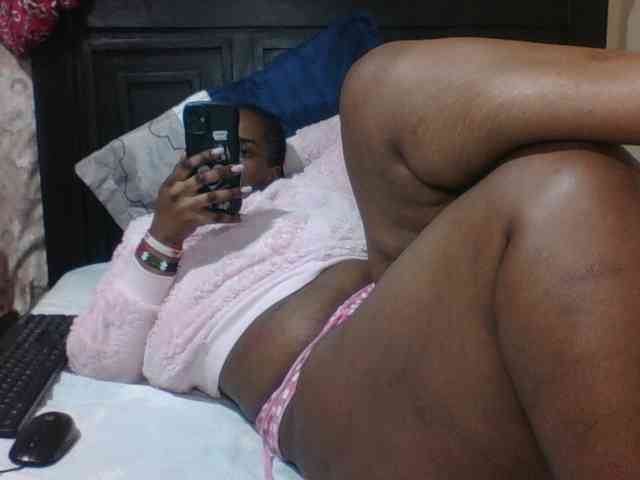 Sexyblacktits webcam