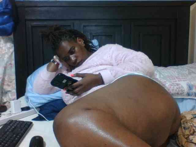 Sexyblacktits webcam