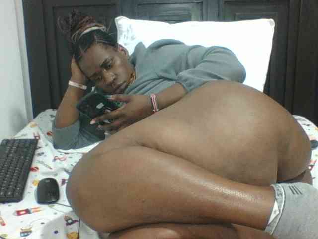 Sexyblacktits webcam