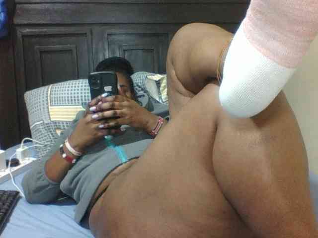 Sexyblacktits webcam