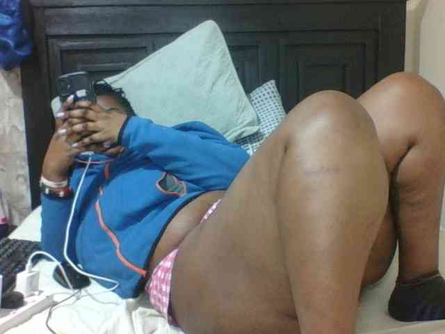 Sexyblacktits webcam