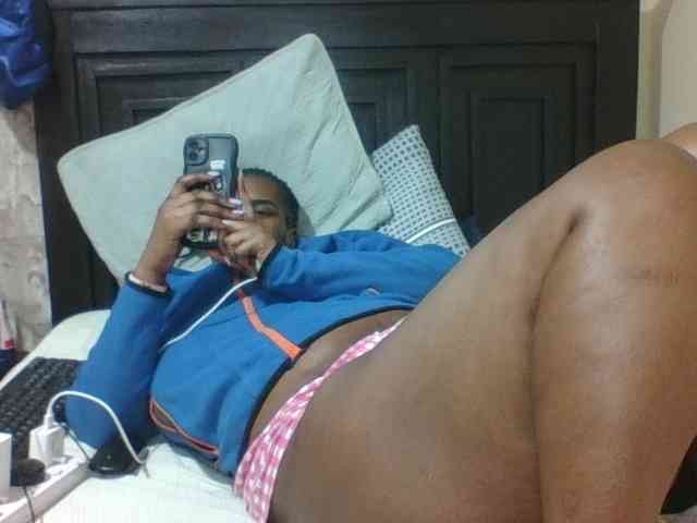 Sexyblacktits webcam