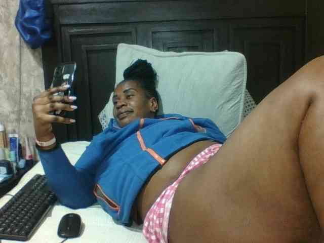 Sexyblacktits webcam