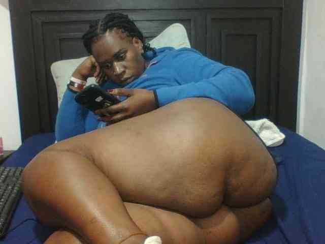 Sexyblacktits webcam