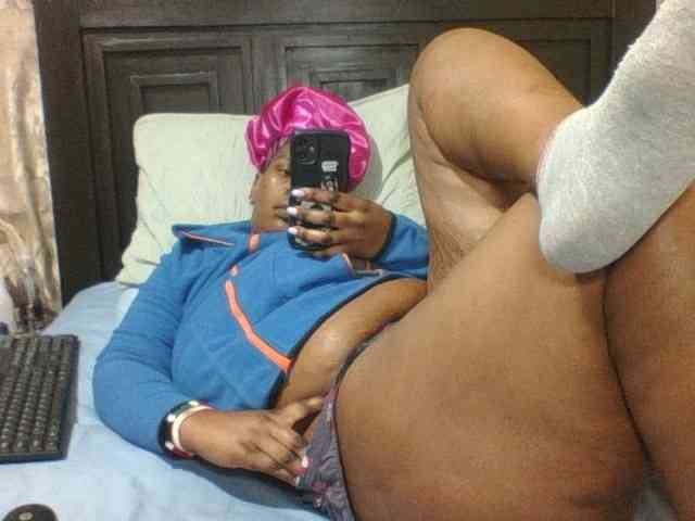 Sexyblacktits webcam