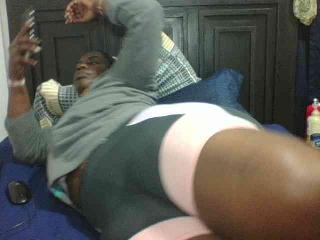 Sexyblacktits webcam