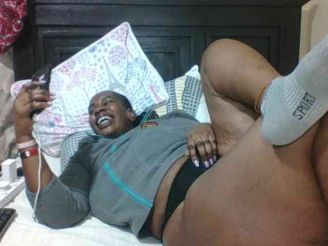 Sexyblacktits webcam