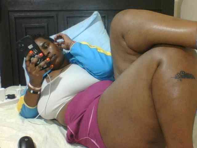 Sexyblacktits webcam